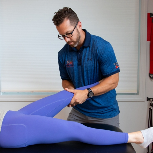 knee-pain-relief-01-500x500-Connecticut-Physical-Therapy-Specialists-Granby-CT